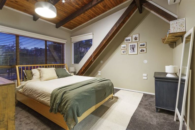 Photo of property in 19 Bernard Magnus Lane, Greenhithe, Auckland, 0632