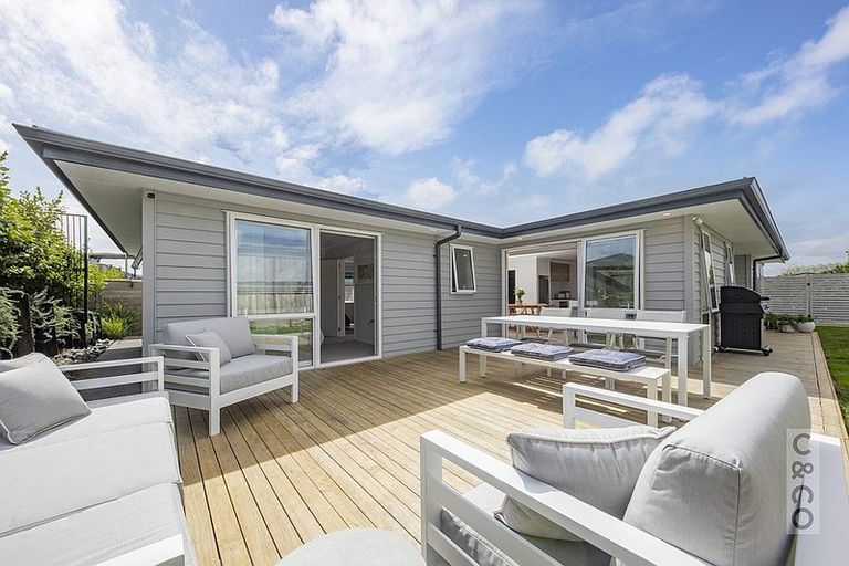 Photo of property in 31 Pitoitoi Drive, Riverhead, 0820