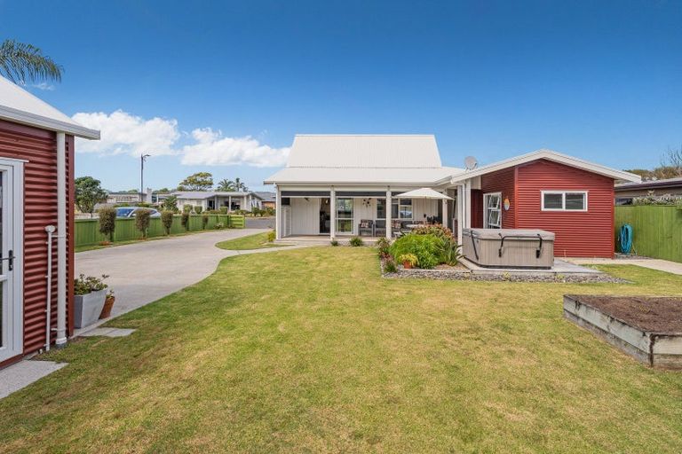 Photo of property in 24 Wells Place, Whitianga, 3510