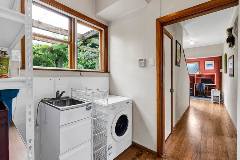 Photo of property in 26 Glenpark Avenue, Frankleigh Park, New Plymouth, 4310