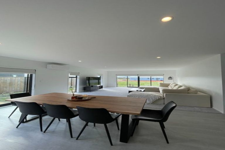 Photo of property in 31 Regent Street, Martinborough, 5711