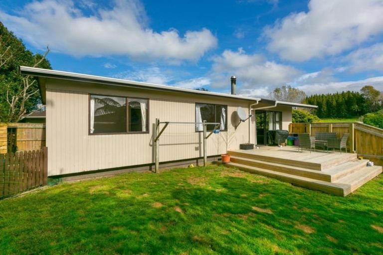 Photo of property in 77 Poplar Grove, Whalers Gate, New Plymouth, 4310
