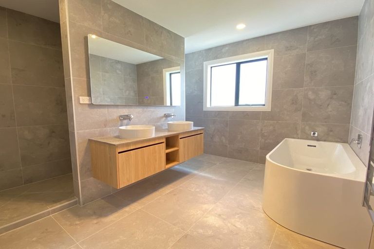 Photo of property in 1 Paikea Street, Albany Heights, Auckland, 0632