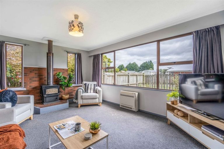 Photo of property in 4 Crowther Crescent, Heidelberg, Invercargill, 9812