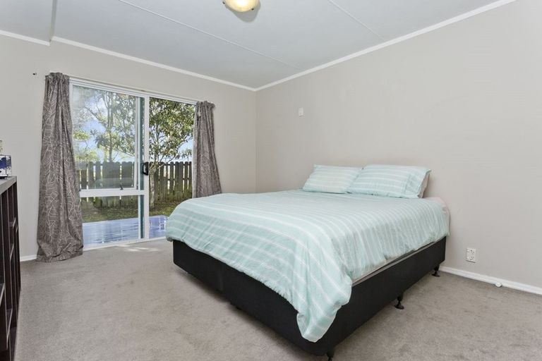 Photo of property in 59 Barbados Drive, Unsworth Heights, Auckland, 0632