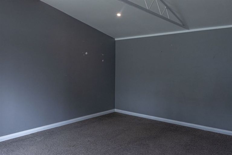 Photo of property in 40 Apollo Parade, Milson, Palmerston North, 4414