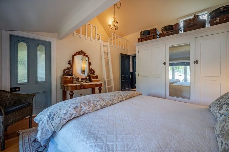 Photo of property in 592 Le Bons Bay Road, Le Bons Bay, Akaroa, 7583