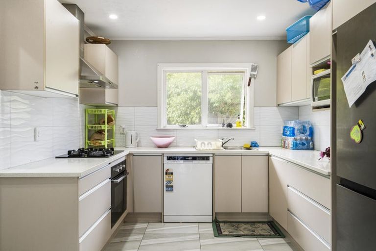 Photo of property in 1/36 Halver Road, Hillpark, Auckland, 2102