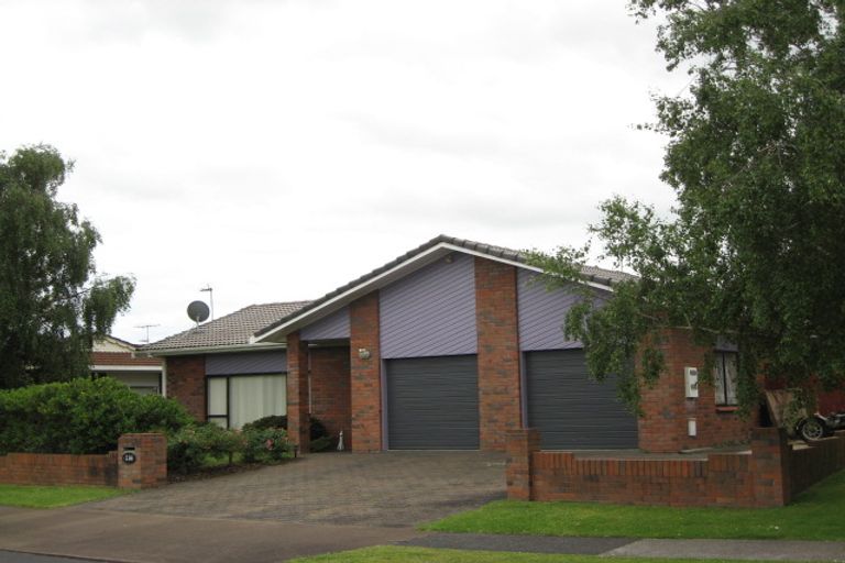 Photo of property in 114 Walter Strevens Drive, Conifer Grove, Takanini, 2112