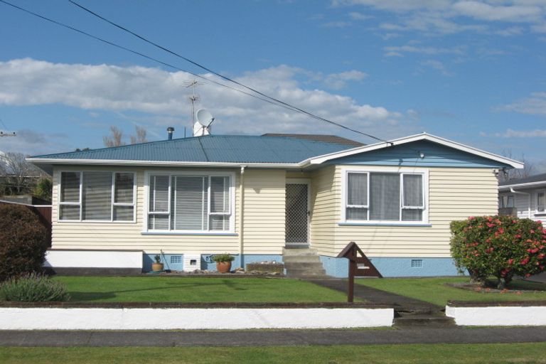 Photo of property in 8 Trafalgar Street, Westown, New Plymouth, 4310