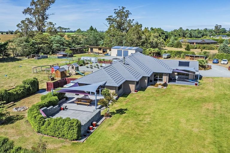 Photo of property in 9 Thorndon Close, Kirwee, Darfield, 7571