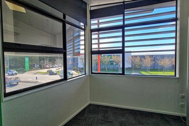 Photo of property in 299 Main South Road, Green Island, Dunedin, 9018