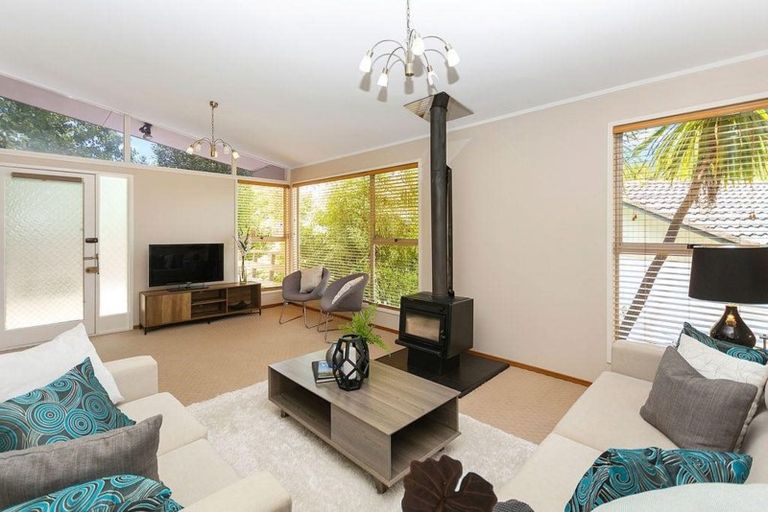 Photo of property in 25 Bellringer Road, Massey, Auckland, 0614