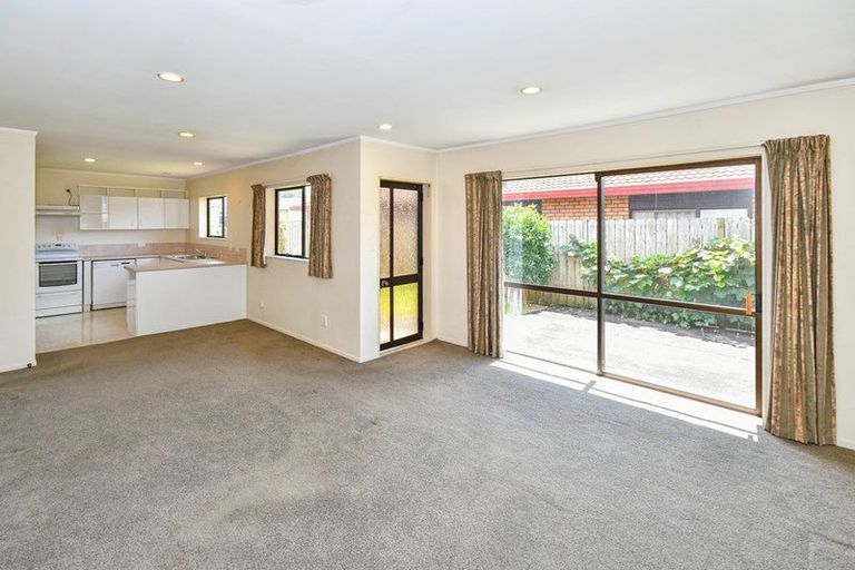 Photo of property in 3/69 Victoria Road, Papatoetoe, Auckland, 2025