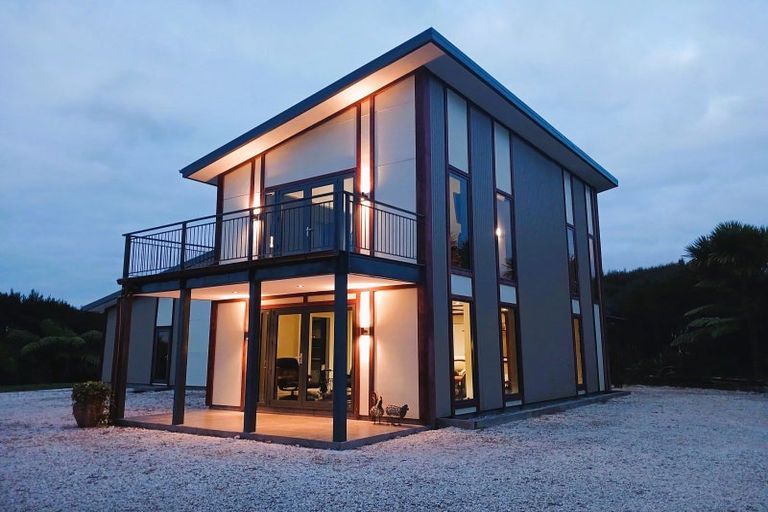 Photo of property in 9/240 Alma Road, Westport, Cape Foulwind, 7892