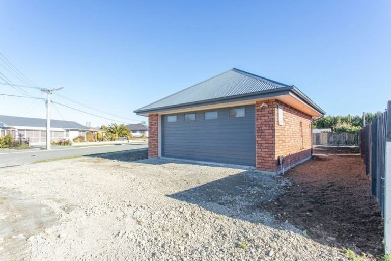 Photo of property in 28 Landy Street, Dallington, Christchurch, 8061