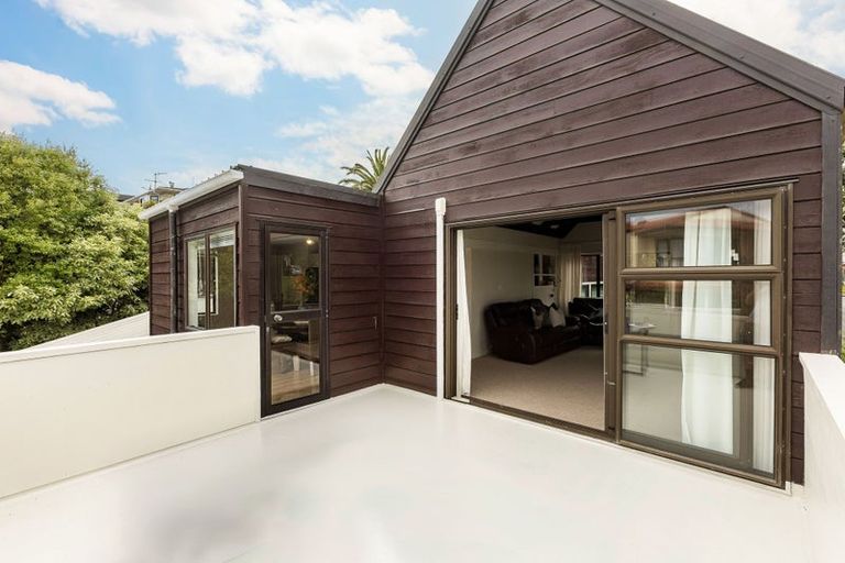 Photo of property in 18 Langwell Place, Papakowhai, Porirua, 5024