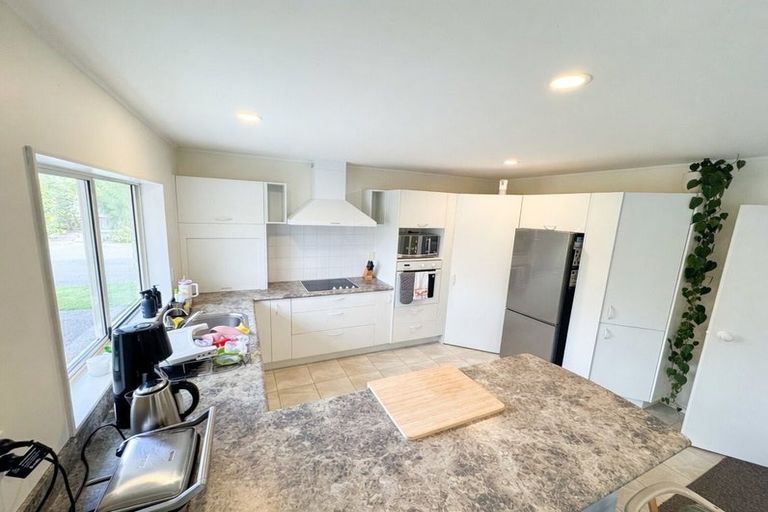 Photo of property in 23 Chalmers Close, Orewa, 0931