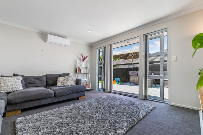 Photo of property in 39 Sunningdale Street, Wattle Downs, Auckland, 2103