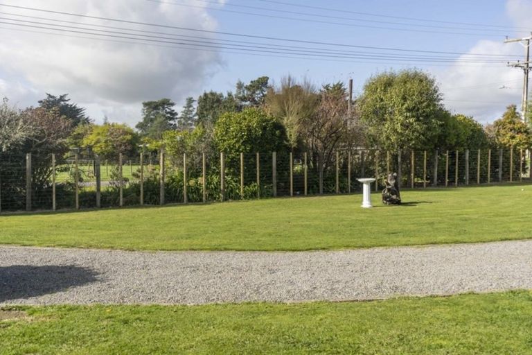 Photo of property in 30 Oxford Street, Martinborough, 5711