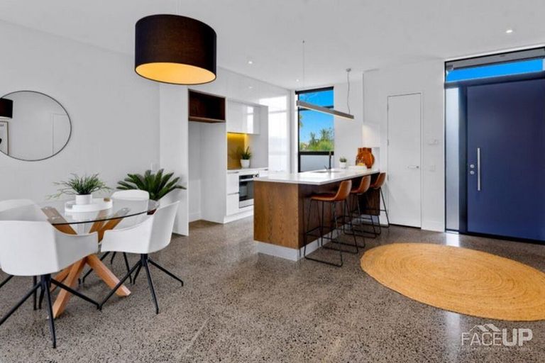 Photo of property in 254 Hobsonville Point Road, Hobsonville, Auckland, 0616