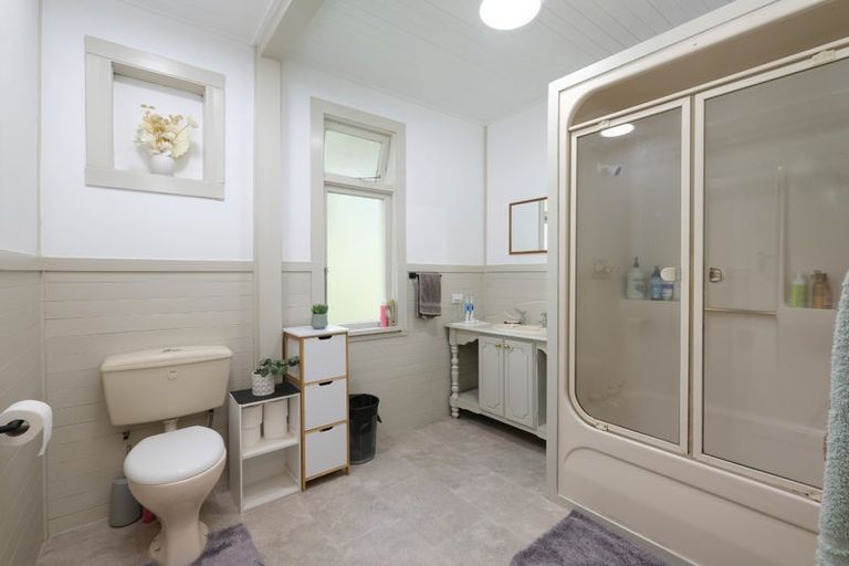 Photo of property in 42 Wingatui Road, Mosgiel, 9024