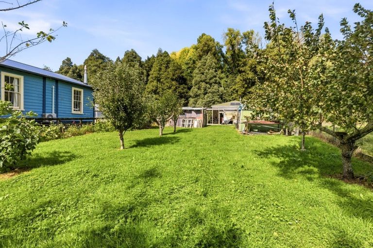Photo of property in 8 Marsack Road, Taumarunui, 3992