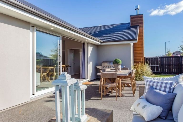 Photo of property in 1 Greenfield Mews, Rangiora, 7400