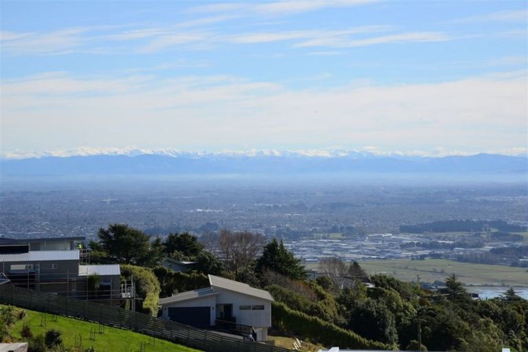 Photo of property in 6 Peregrine Close, Mount Pleasant, Christchurch, 8081