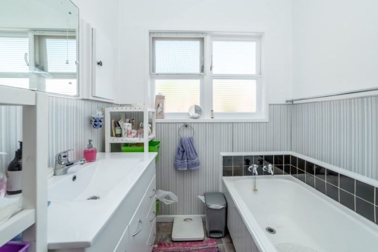 Photo of property in 4 Rexwood Street, Carterton, 5713