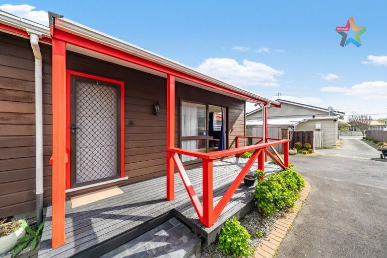 Photo of property in 2/37 Leighton Avenue, Waiwhetu, Lower Hutt, 5010