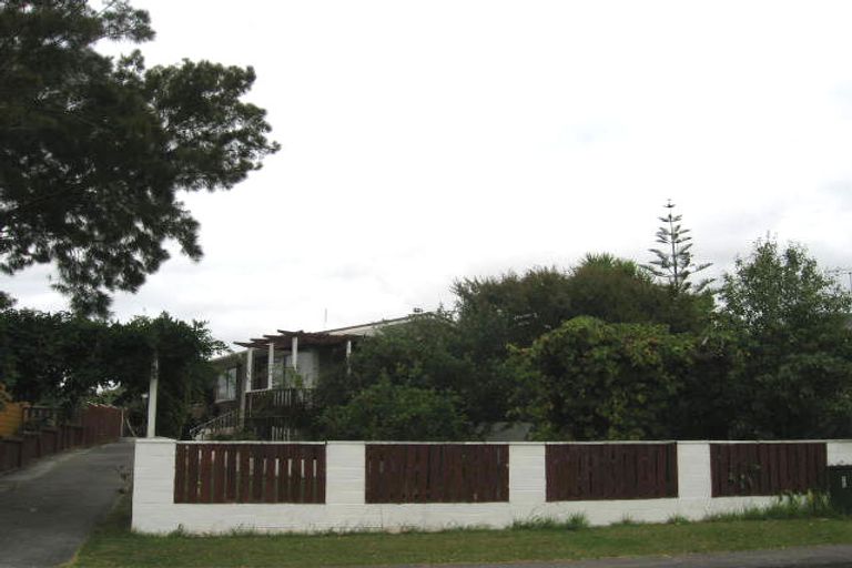 Photo of property in 26 Flaxdale Street, Birkdale, Auckland, 0626