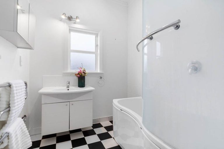 Photo of property in 1/91 Nile Road, Milford, Auckland, 0620