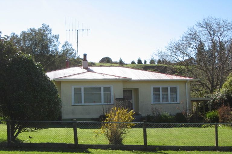 Photo of property in 46 Ongo Road, Hunterville, 4730