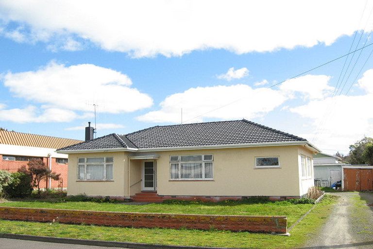 Photo of property in 10 William Street, Marton, 4710