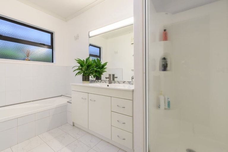 Photo of property in 32 Cotswold Place, Ohauiti, Tauranga, 3112