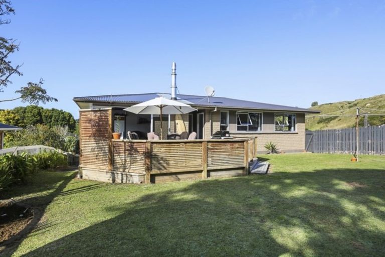 Photo of property in 7 Oawai Place, Marfell, New Plymouth, 4310