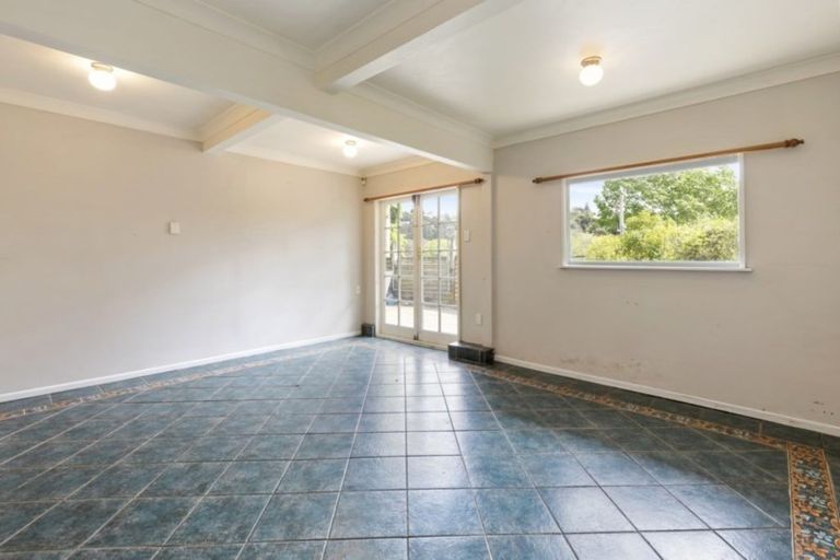 Photo of property in 33 Thomas Street, Stokes Valley, Lower Hutt, 5019