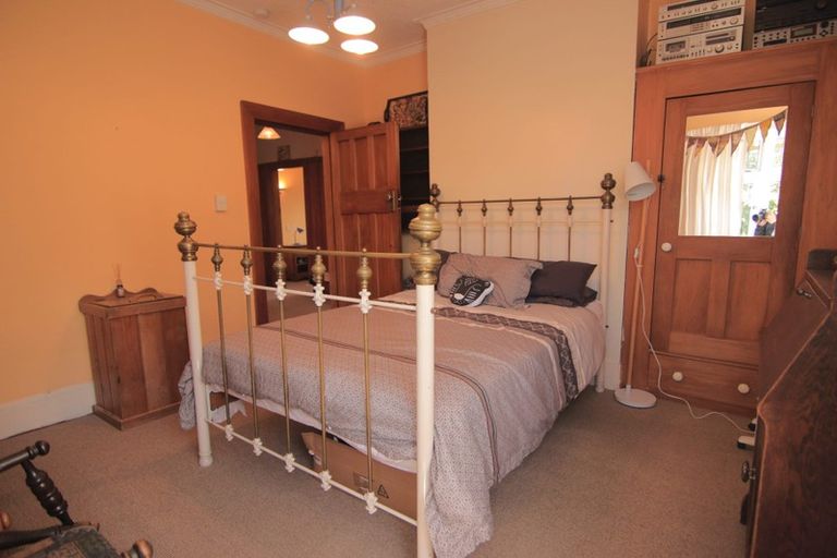 Photo of property in 82 Avonhead Road, Avonhead, Christchurch, 8042