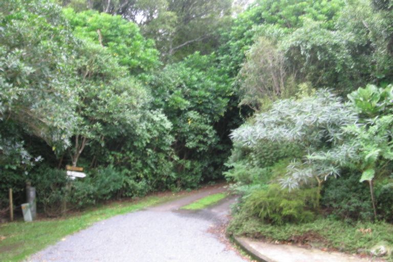 Photo of property in 23 Kakariki Grove, Waikanae, 5036