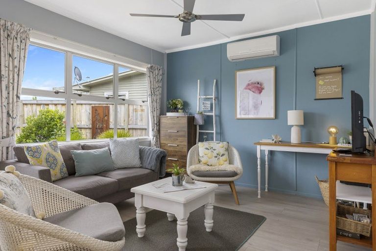 Photo of property in 1/17 Rainbow Drive, Rainbow Point, Taupo, 3330