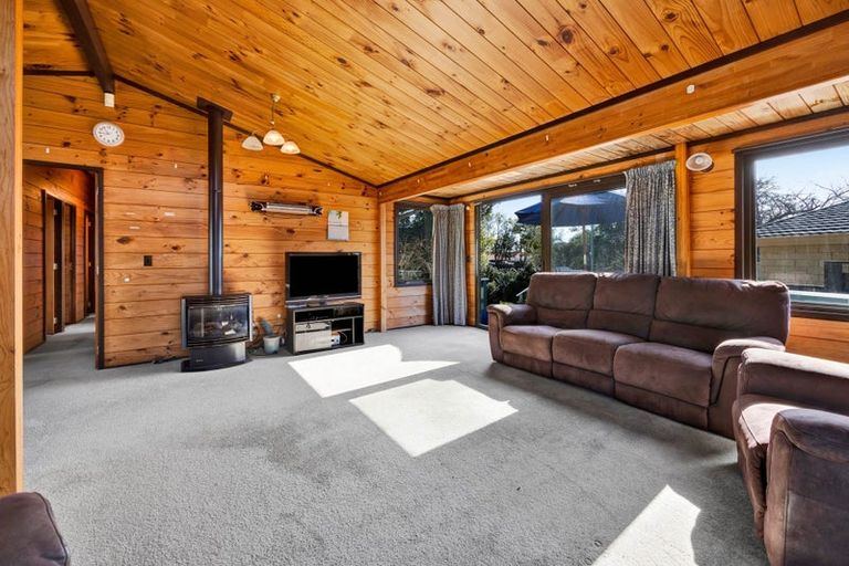 Photo of property in 27 Nikau Street, Inglewood, 4330