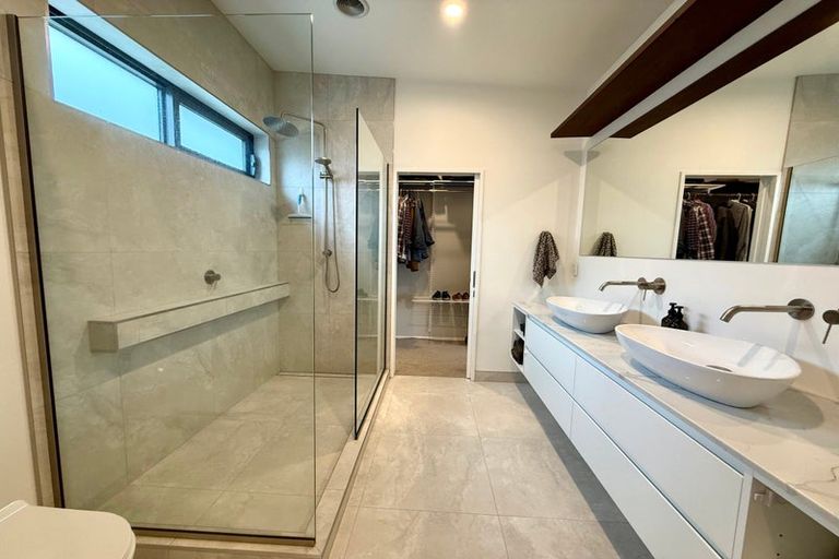 Photo of property in 13 Matuku Lane, Heathcote Valley, Christchurch, 8022