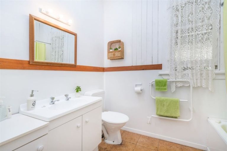 Photo of property in 126 Awaroa River Road, Abbey Caves, Whangarei, 0110