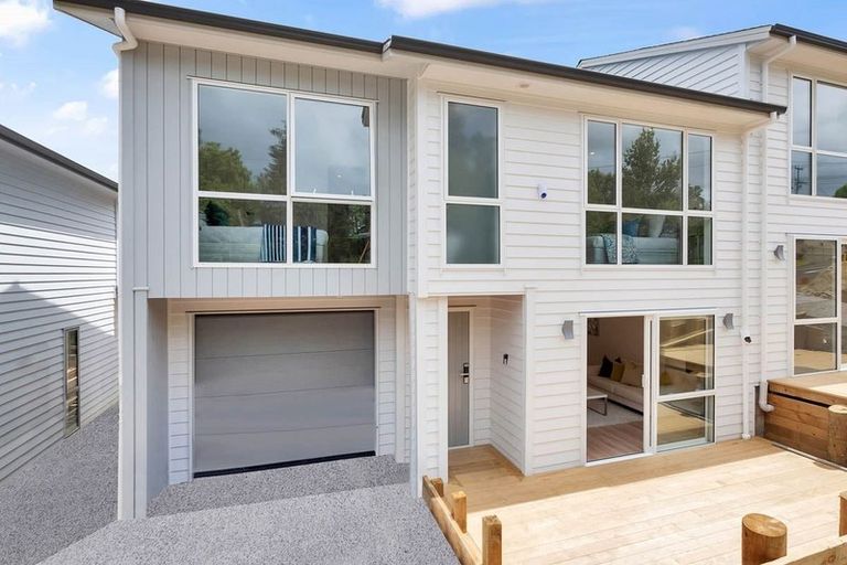 Photo of property in 68 Channel View Road, Campbells Bay, Auckland, 0630