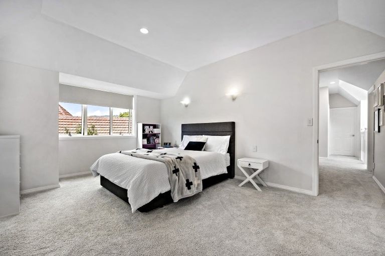 Photo of property in 1/10 Military Road, Boulcott, Lower Hutt, 5010