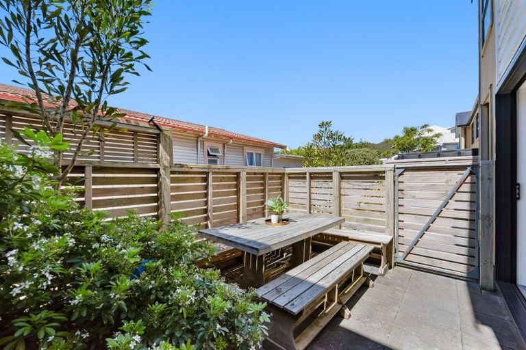 Photo of property in 90a Cambridge Terrace, Waterloo, Lower Hutt, 5011