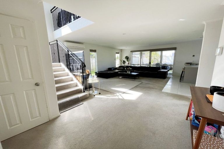 Photo of property in 18 Lake Drive, Karaka, Papakura, 2113