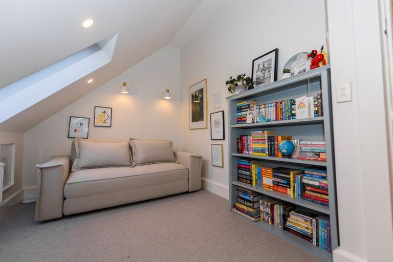 Photo of property in 103 Hackthorne Road, Cashmere, Christchurch, 8022