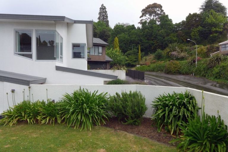 Photo of property in 135 Milton Road, Bluff Hill, Napier, 4110